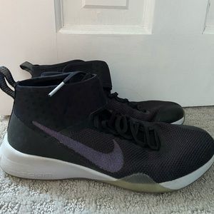 Nike air zoom strong 2 mtlc